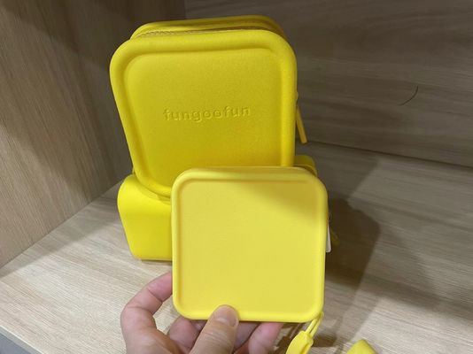 100%食品グレードのシリコン化粧品袋 化粧品用品の収納箱