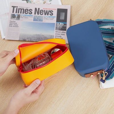 女性用BPAフリー汎用シッパーポック メイクブラシ用アクセサリーオーガナイザー