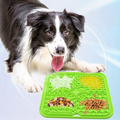 犬の好きな20*20CM シリコンペットリックマット 吸い込みカップと持続可能なデザイン